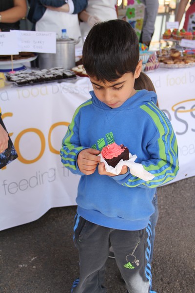 CrumbleBerrys Eat cake for a cause